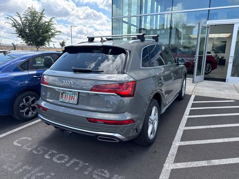 Used 2024 Audi Q5 e Premium Plus w/ Premium Plus Package AWD/4WD image 2