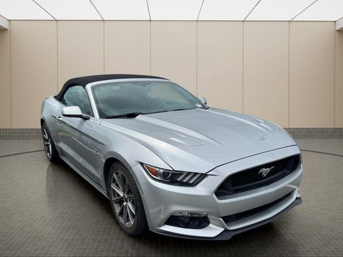 Used 2016 Ford Mustang GT Premium w/ Equipment Group 401A RWD image 9