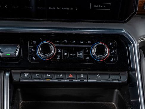 Used 2025 GMC Sierra 2500 Denali Ultimate image 27