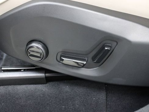 New 2026 Volvo XC90 B6 Plus w/ Protection Package AWD/4WD image 20