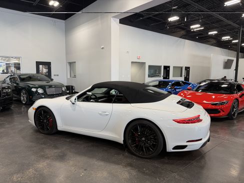 Used 2018 Porsche 911 Carrera S RWD image 6