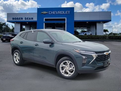 New 2026 Chevrolet Trax LS w/ LS Convenience Package FWD image 1