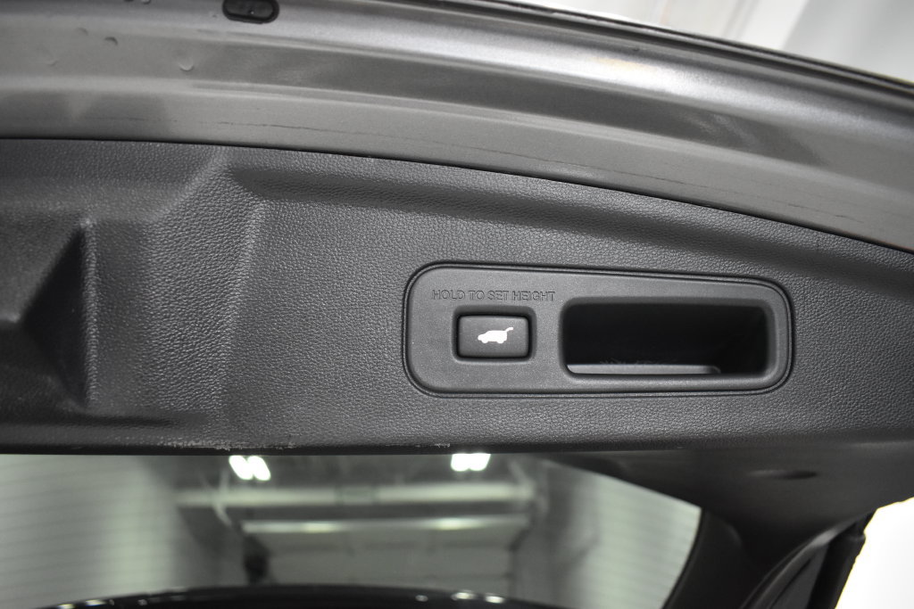 Used 2024 Acura MDX w/ Advance Package AWD/4WD image 34