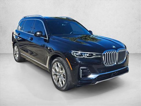 Used 2020 BMW X7 xDrive40i w/ Executive Package image 3