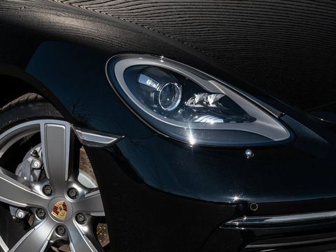 Certified 2024 Porsche 718 Cayman image 30