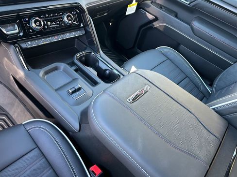New 2025 GMC Sierra 2500 AT4X w/ AT4X AEV Edition image 20