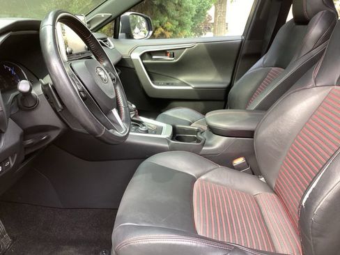 Used 2021 Toyota RAV4 XSE w/ Weather Package AWD/4WD image 5