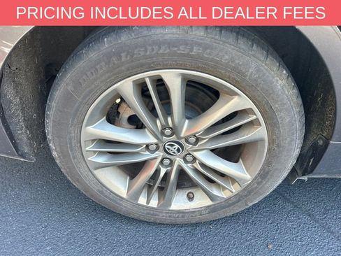 Used 2017 Toyota Camry SE FWD image 7