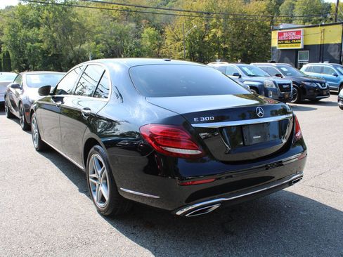 Used 2017 Mercedes-Benz E 300 4MATIC image 11