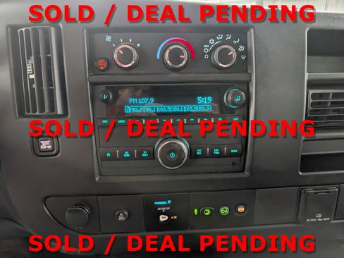 Used 2020 Chevrolet Express 2500 Extended RWD image 19