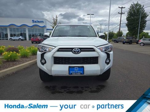 Used 2021 Toyota 4Runner SR5 Premium w/ Moonroof Package AWD/4WD image 6