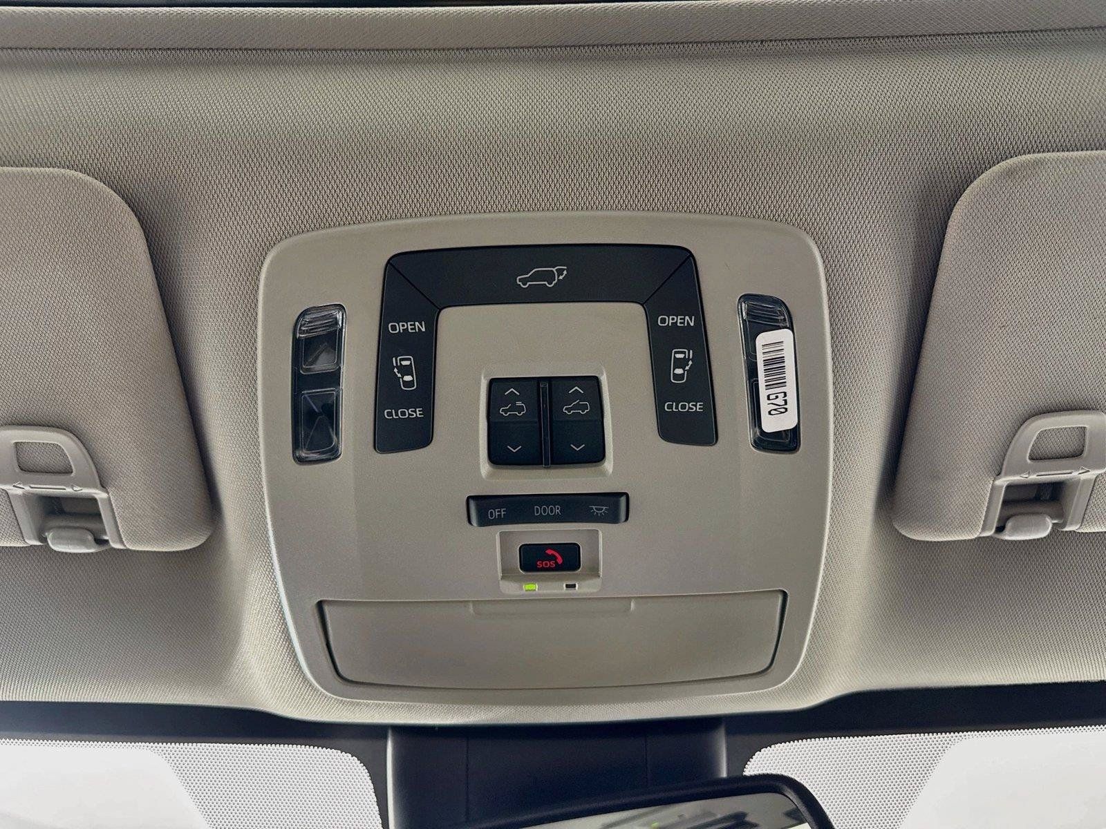 Certified 2026 Toyota Sienna XLE FWD image 24