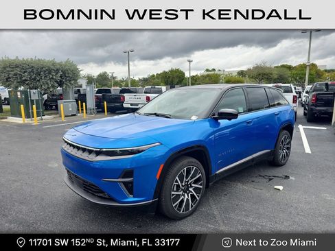 Used 2025 Jeep Wagoneer S Limited AWD/4WD image 1