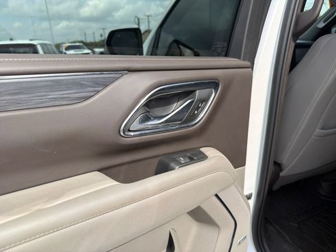 Used 2023 GMC Yukon SLT RWD image 15