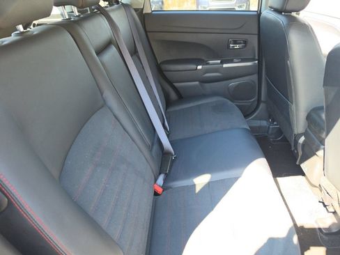 Used 2025 Mitsubishi Outlander Sport AWD image 18