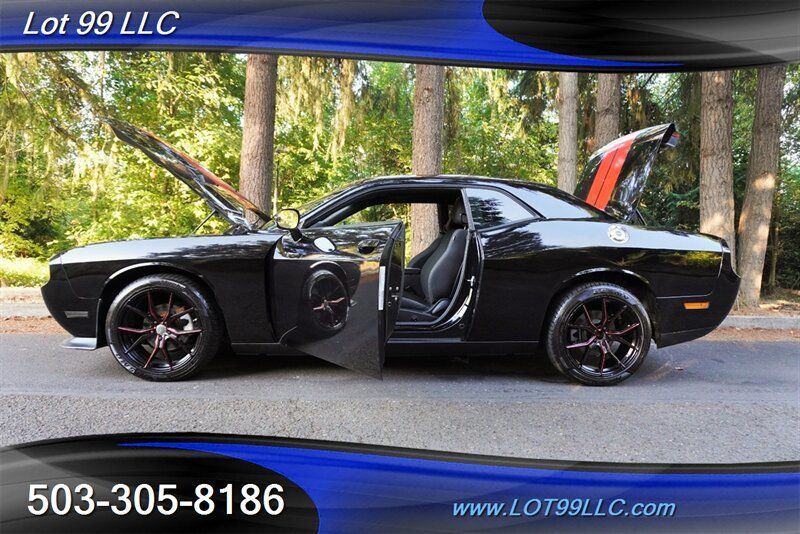 Used 2014 Dodge Challenger SXT RWD image 25