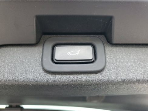Certified 2023 Land Rover Discovery S R-Dynamic AWD/4WD image 35