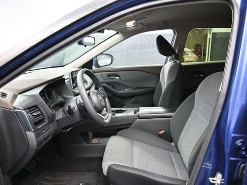 Used 2023 Nissan Rogue SV image 18