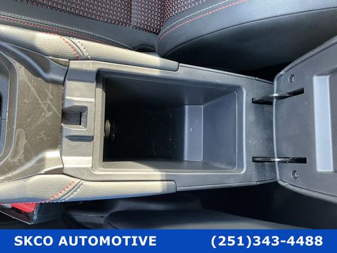 Used 2025 Nissan Kicks SR image 25