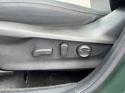 Used 2024 Subaru Forester Premium AWD/4WD image 19