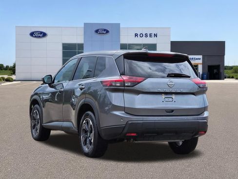 Used 2025 Nissan Rogue SV FWD image 5