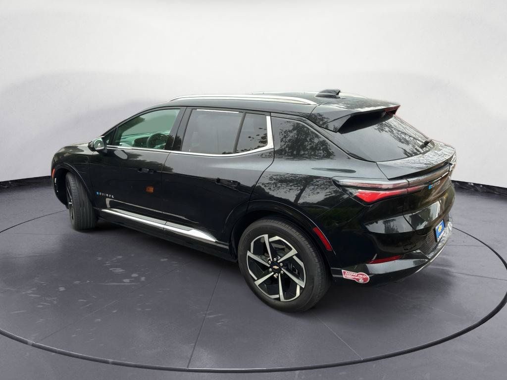 Used 2024 Chevrolet Equinox EV LT FWD image 5