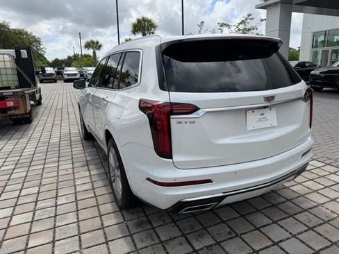 Certified 2023 Cadillac XT6 Premium Luxury FWD image 7