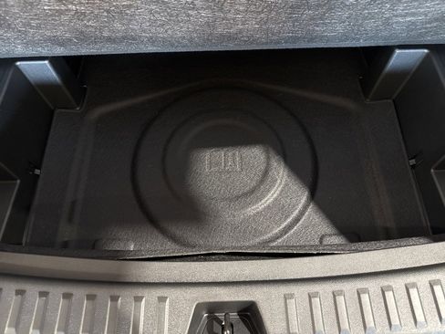 New 2026 GMC Terrain Denali w/ LPO, Black Badging Package image 14