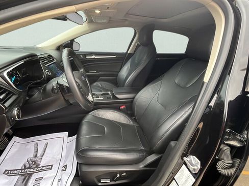 Used 2019 Ford Fusion Titanium AWD/4WD image 15