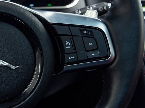 Used 2022 Jaguar F-TYPE R-Dynamic image 15