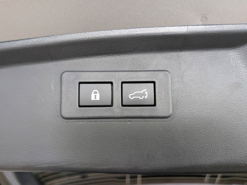 Used 2025 Subaru Outback Premium image 22