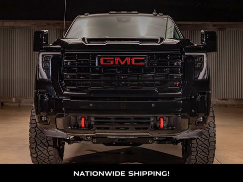 Used 2025 GMC Sierra 2500 AT4 w/ AT4 Premium Plus Package image 4