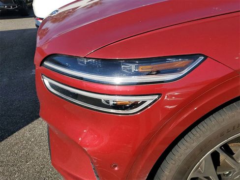 Used 2022 Genesis GV70 2.5T w/ Advanced Package image 5