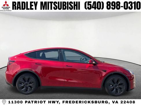 Used 2024 Tesla Model Y Long Range AWD/4WD image 20