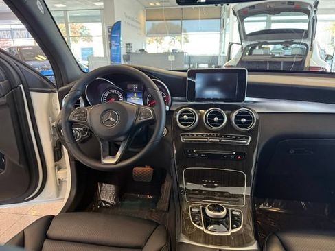 Used 2018 Mercedes-Benz GLC 300 4MATIC image 28