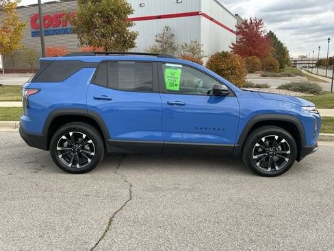 Used 2025 Chevrolet Equinox RS image 3