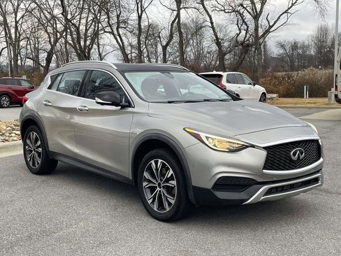 Used 2019 INFINITI QX30 Premium w/ Navigation Package image 1