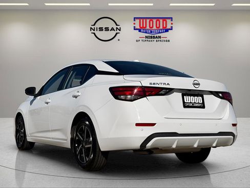 Certified 2025 Nissan Sentra SV image 5