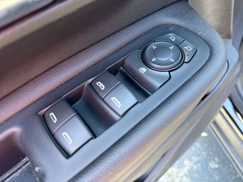Used 2023 GMC Terrain SLE w/ Driver Convenience Package FWD image 13