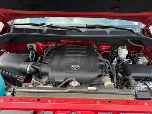 Used 2021 Toyota Tundra SR5 AWD/4WD image 39