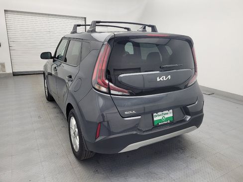 Used 2023 Kia Soul LX w/ LX Technology Package image 5