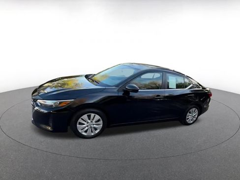 Used 2025 Nissan Sentra S image 8