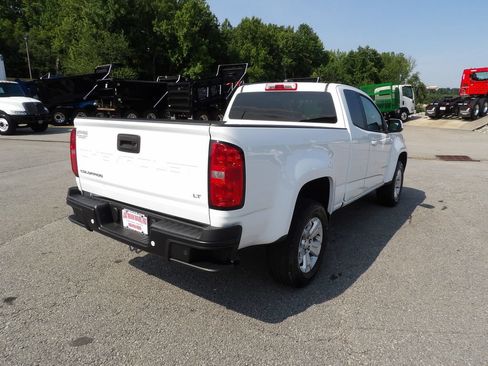 Used 2022 Chevrolet Colorado LT w/ Fleet Safety Package RWD image 7