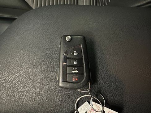 Used 2018 Toyota Camry SE image 13