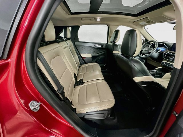 Certified 2020 Ford Escape Titanium AWD/4WD image 35