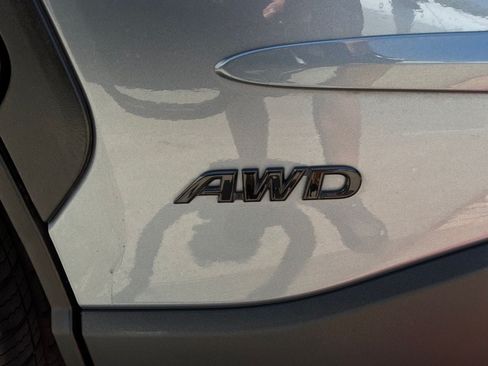 Used 2024 Toyota Corolla Cross AWD Hybrid image 10