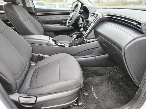 Used 2022 Hyundai Tucson SE image 6
