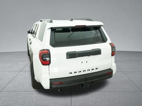 Used 2026 Toyota 4Runner SR5 AWD/4WD image 8