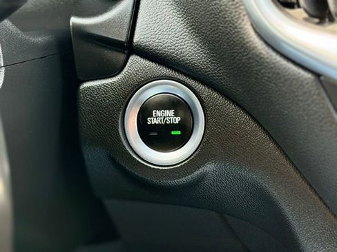 Used 2019 Chevrolet Equinox LT w/ Driver Convenience Package FWD image 12