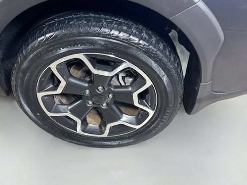 Used 2015 Subaru Crosstrek 2.0i Limited AWD/4WD image 9